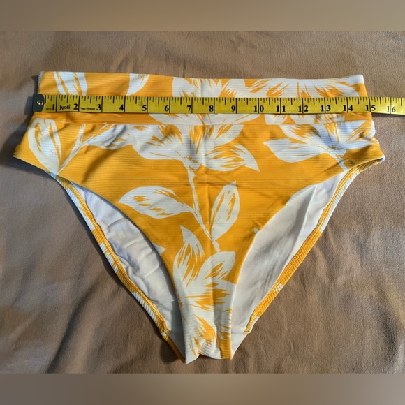 Sassy and supportive Skye bikini - Picture 5 of 8